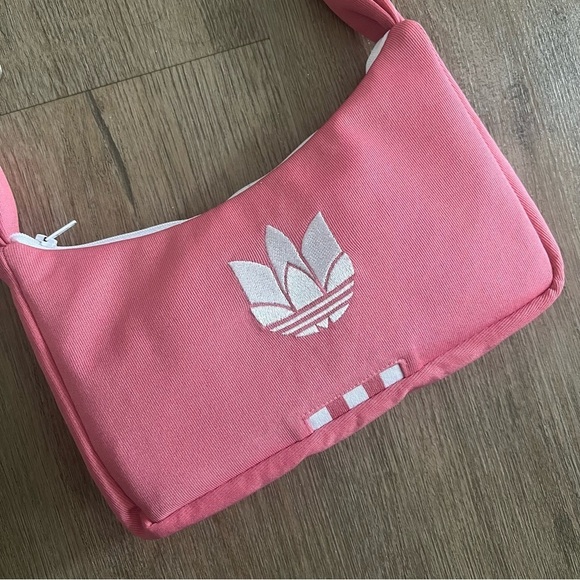 Reworked Adidas Pink Shoulder Bag - Handmade from Vintage Joggers - Picture 4 of 7